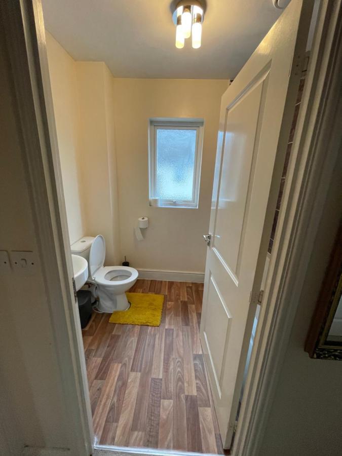 Holiday Home In Cardiff. Sleeps 6 Екстер'єр фото